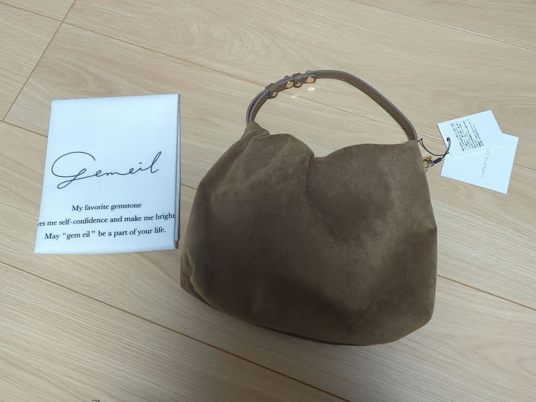 カプリシュレマージュ gemeil コラボスエードワンハンドルバッグ