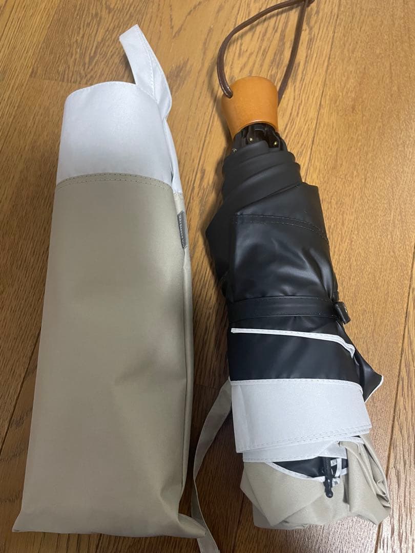 サンバリア100 折りたたみ日傘 ベージュ 3段折りたたみ