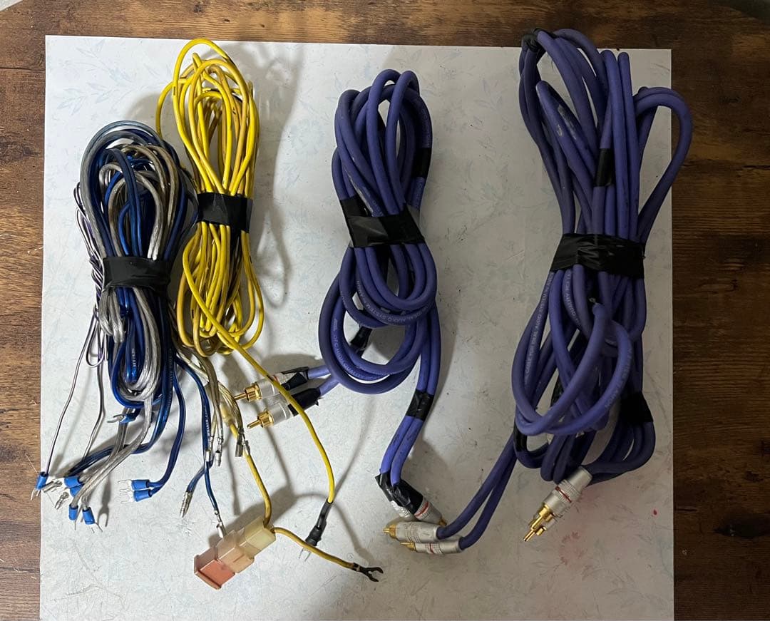 ALPINE MRV-F340 4チャンネルアンプ