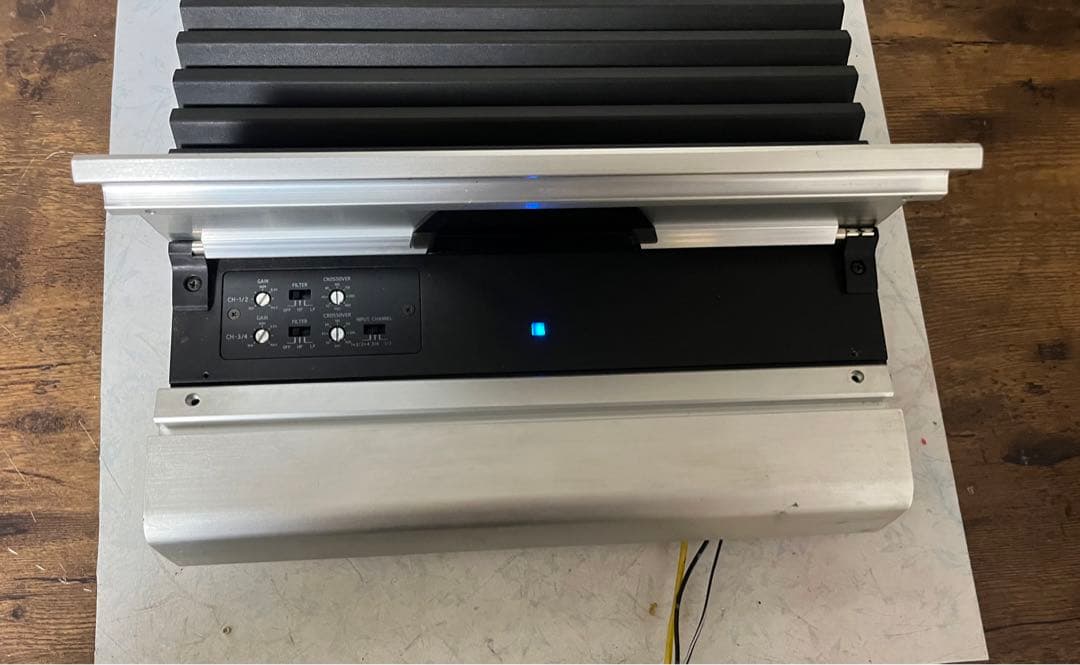 ALPINE MRV-F340 4チャンネルアンプ