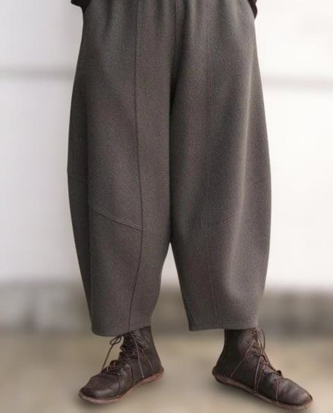 ヨーガンレール　ラム圧縮ウール　バルーンパンツ　黒　ババグーリ