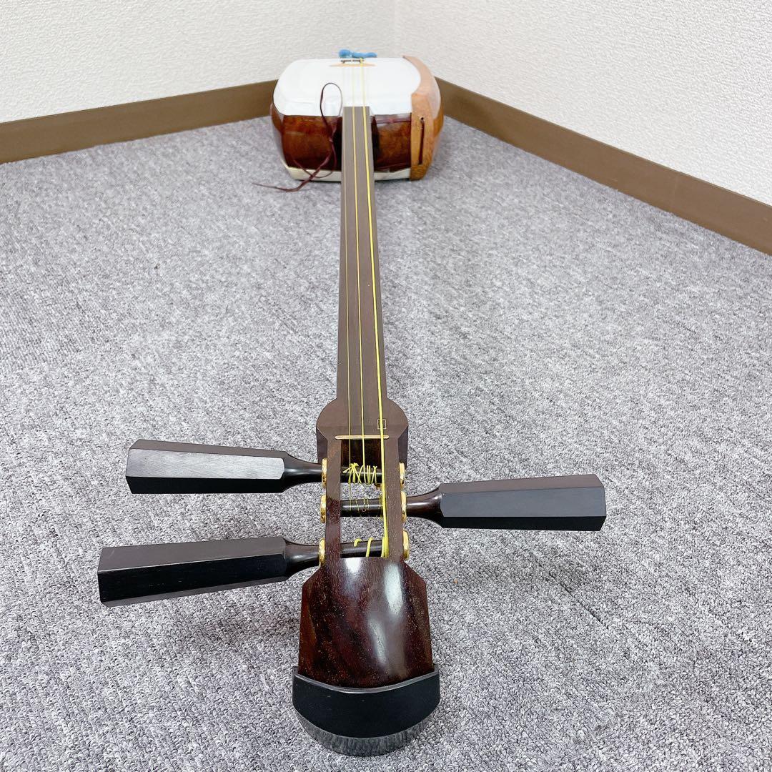 津軽三味線 丸打胴 2本溝 紅木 太棹 付属品多数 和楽器 民謡楽器