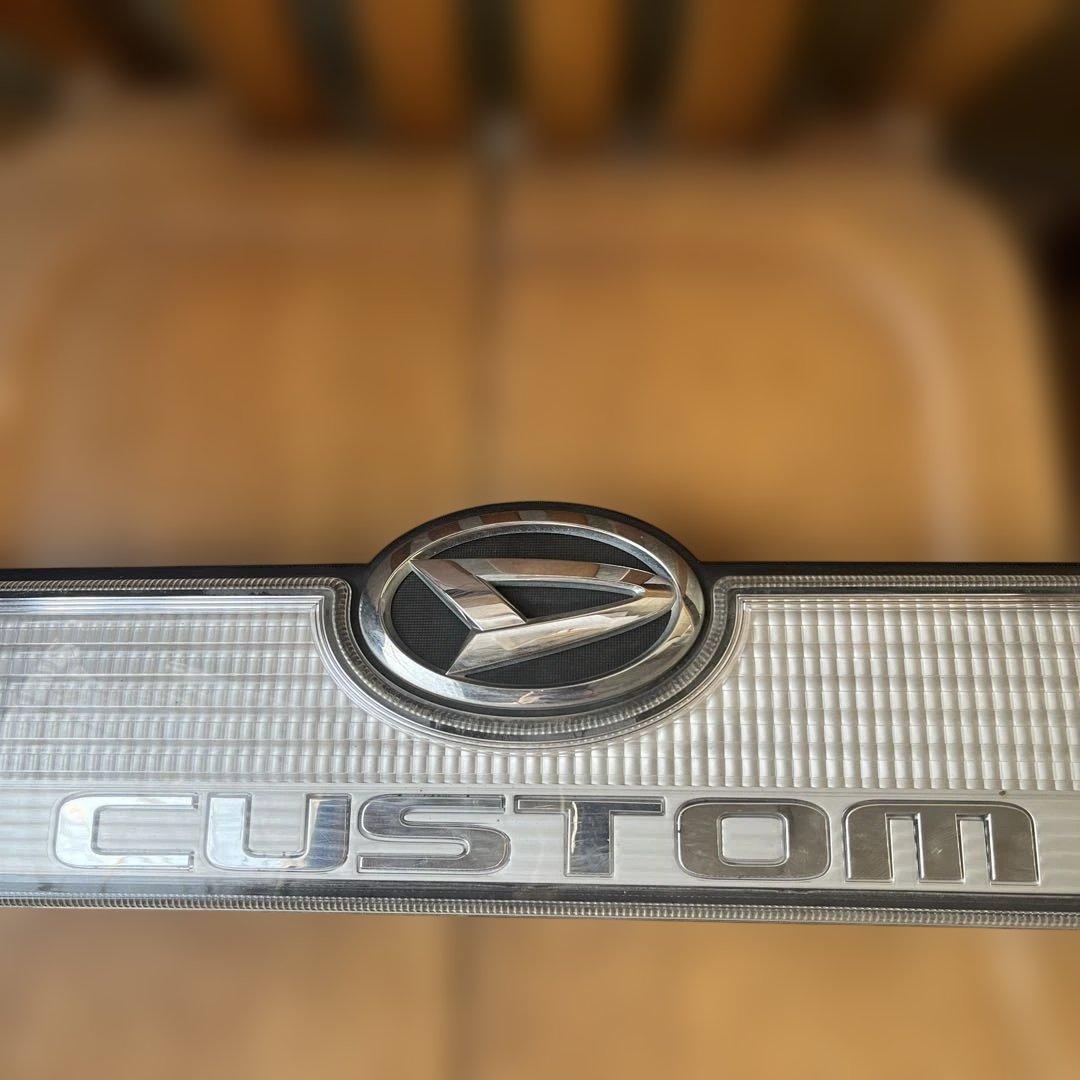 タント　リアガーニッシュフィニッシャー