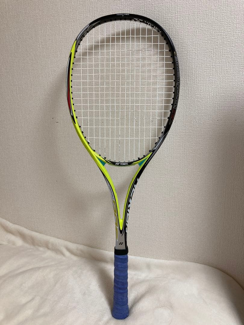ソフトテニスラケット　ヨネックス　ネクシーガ70S