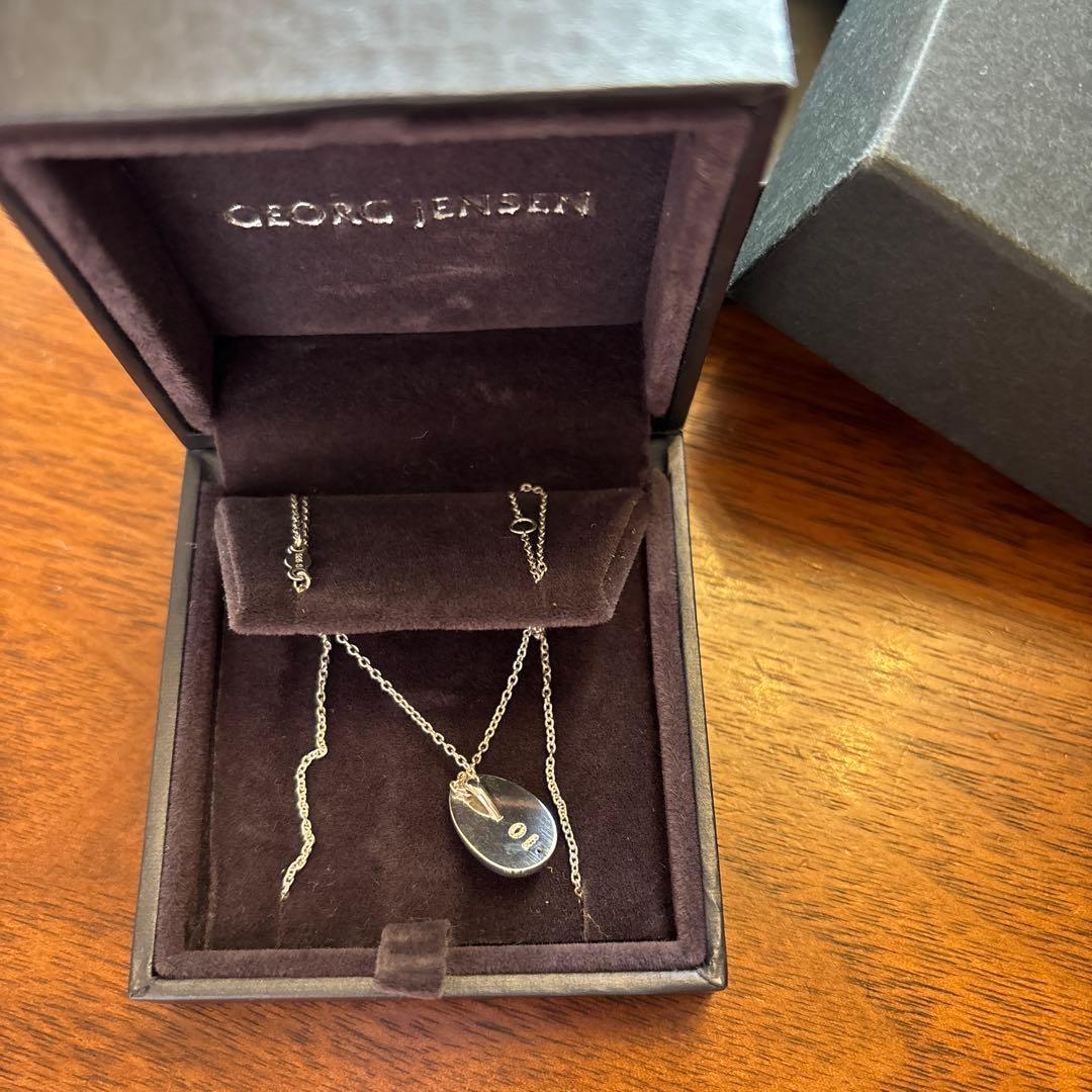   シルバー　ペンダント　卵型