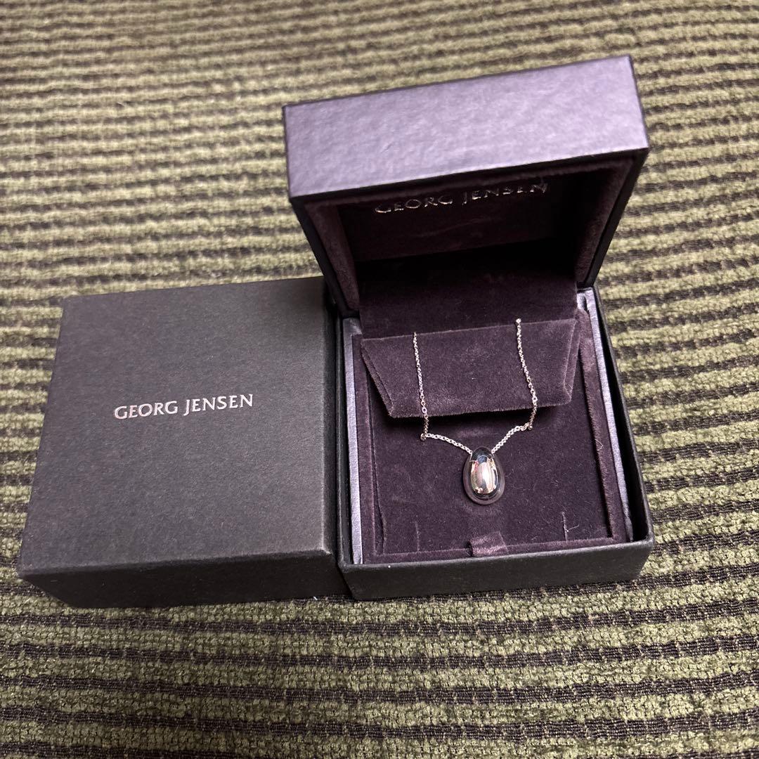   シルバー　ペンダント　卵型