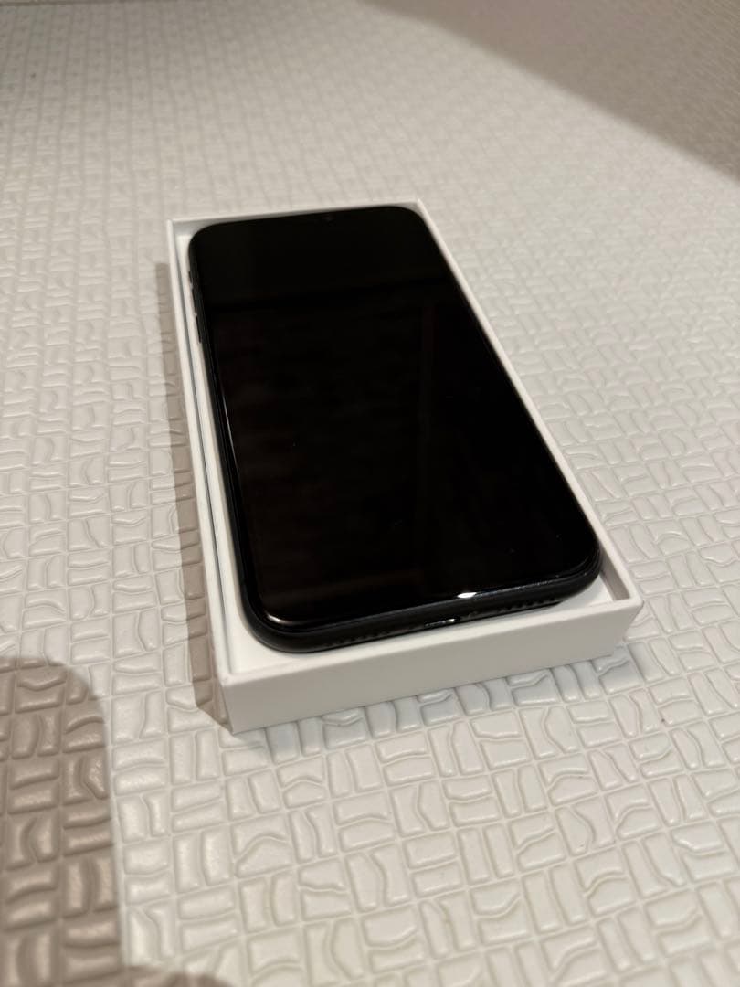 ※アマンダ iPhone11 64GB ブラック simフリー