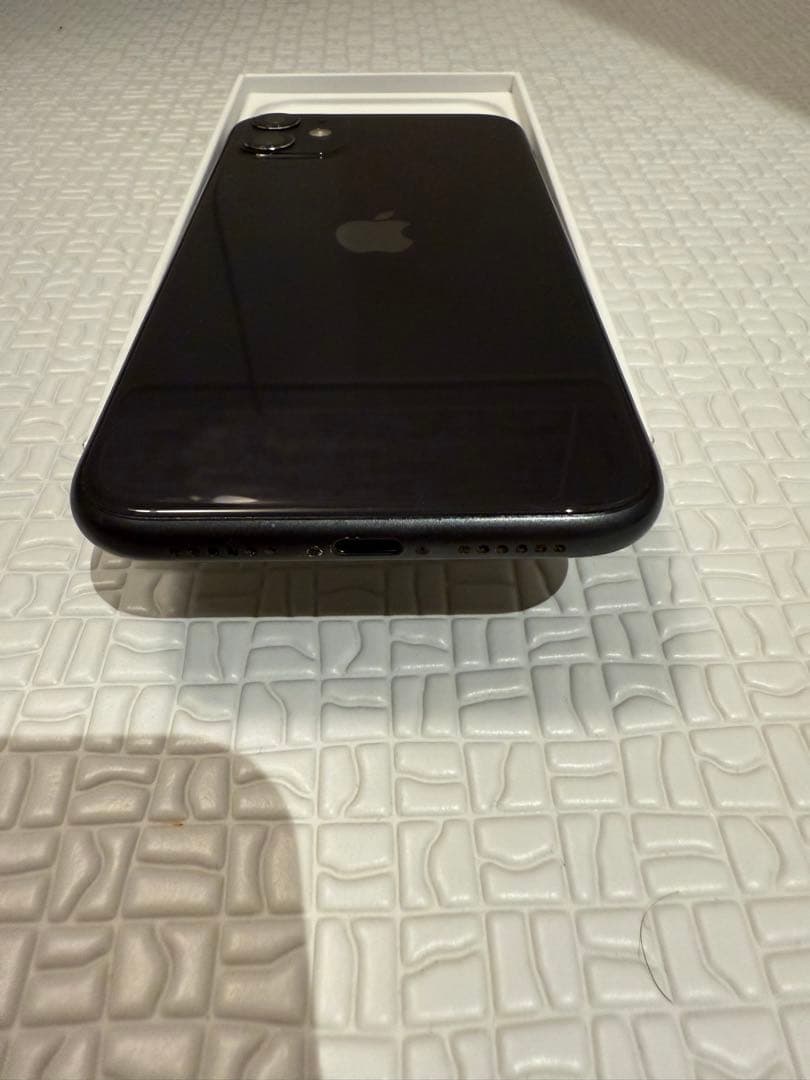 ※アマンダ iPhone11 64GB ブラック simフリー
