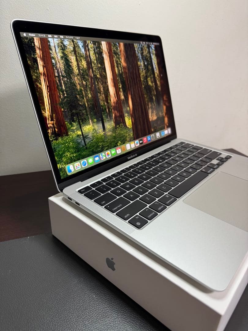 MacBook Air 2020。M1。16GB。