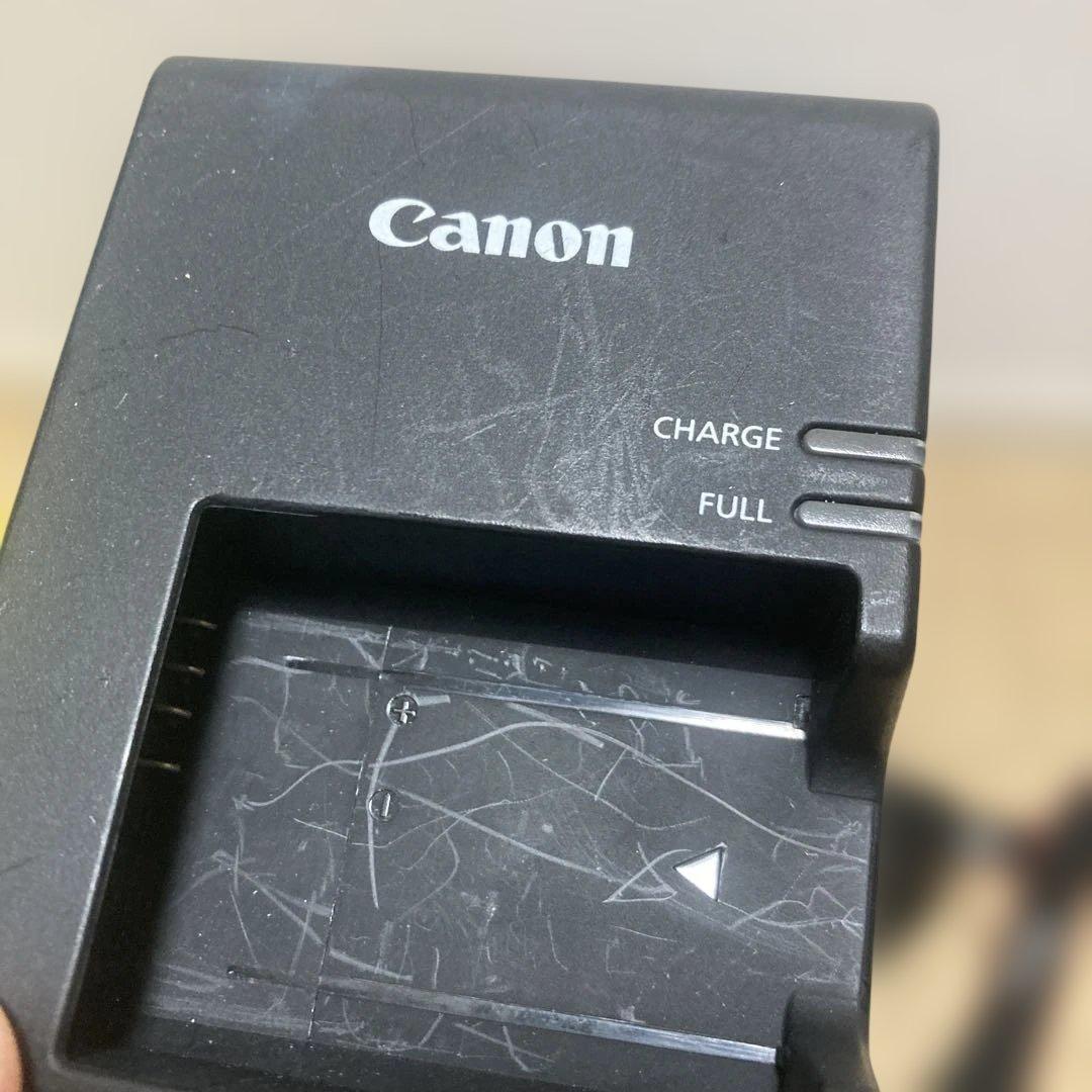 w*n様 【ズームレンズ付き】Canon EOS kiss X90 デジタル一眼