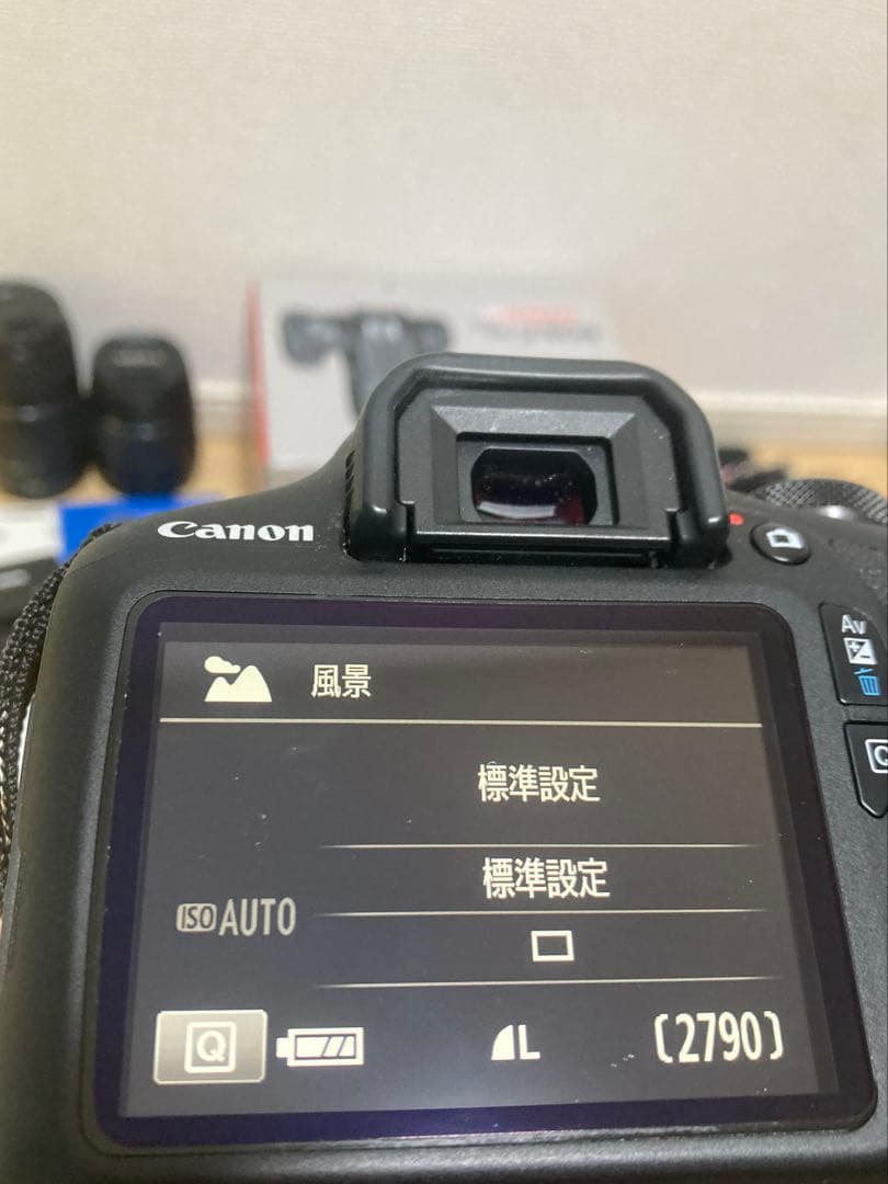 w*n様 【ズームレンズ付き】Canon EOS kiss X90 デジタル一眼