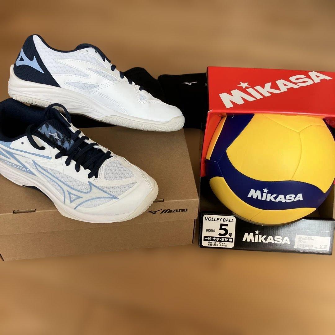 【最終値下げ】シューズ24.5・ショーツ・膝あて×2、MIKASA練習球