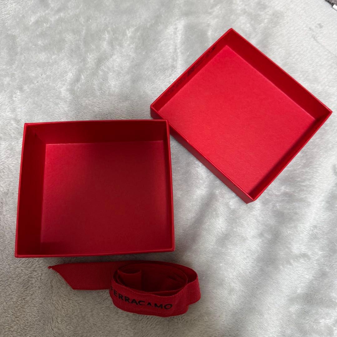 FERRAGAMO ガンチーニ クリスタルネックレス(S) ゴールド