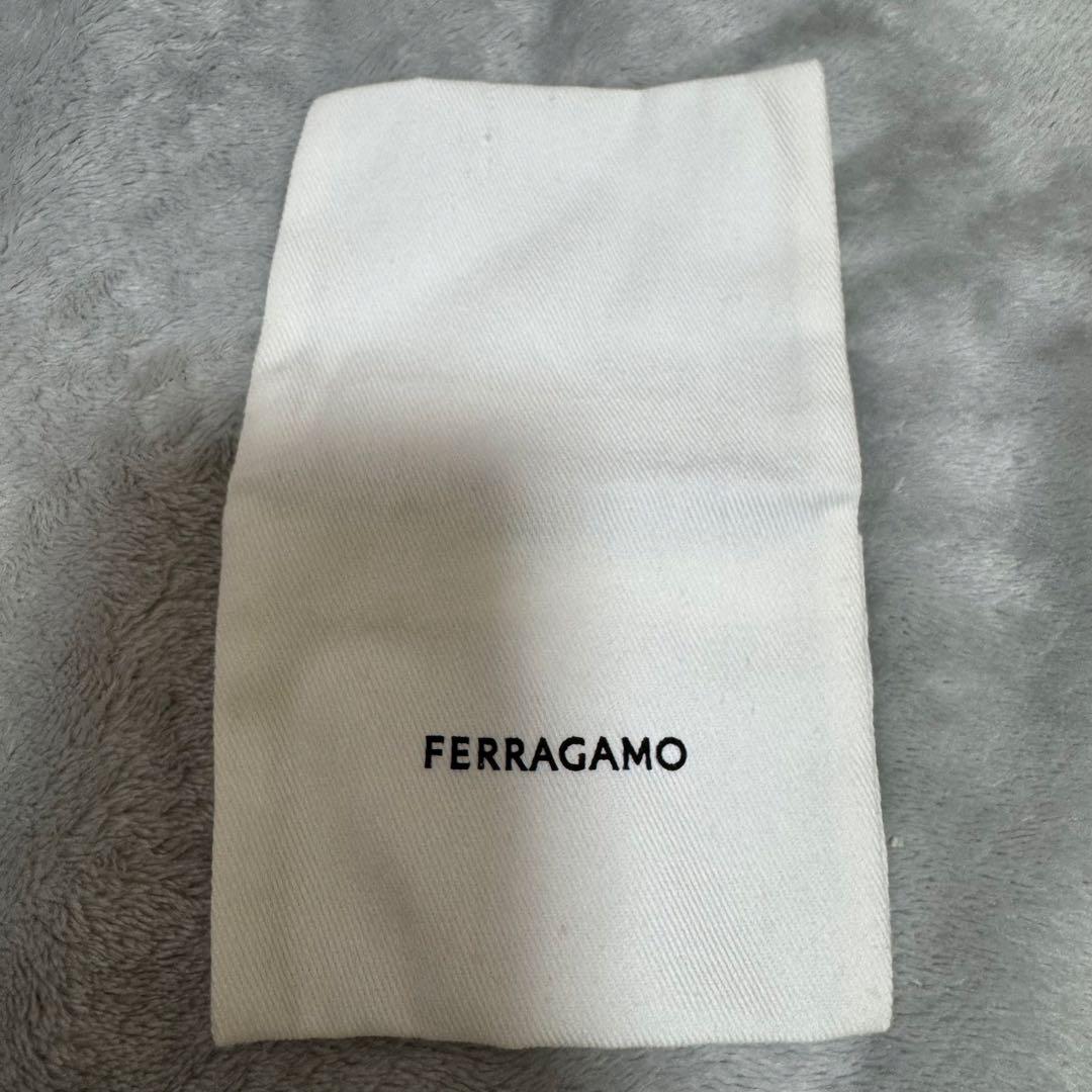 FERRAGAMO ガンチーニ クリスタルネックレス(S) ゴールド