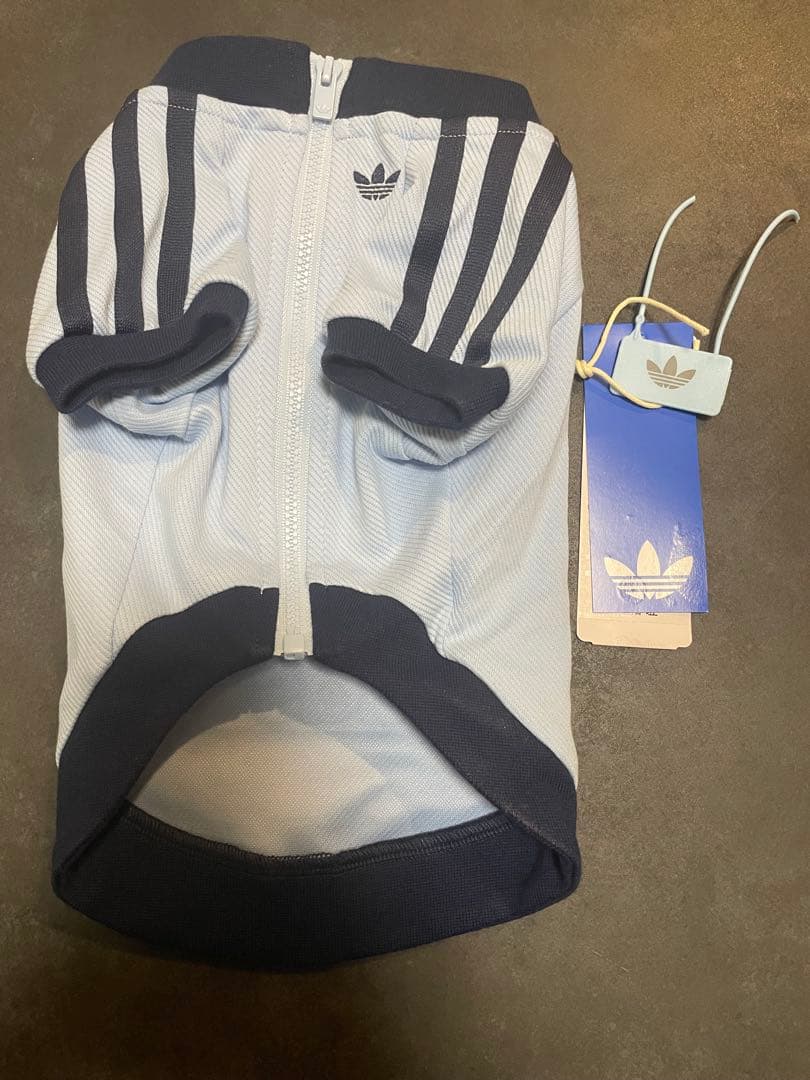 adidas 水色 犬服 猫服　中国限定　ジップアップウェア　XSサイズ