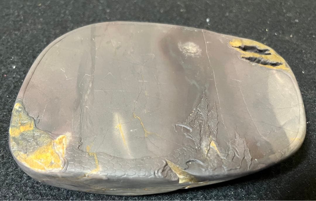 最終処分価格　旧坑老坑端渓水巌硯　氷裂紋・金線（黄龍）・火捺・臙脂暈・端渓の極み