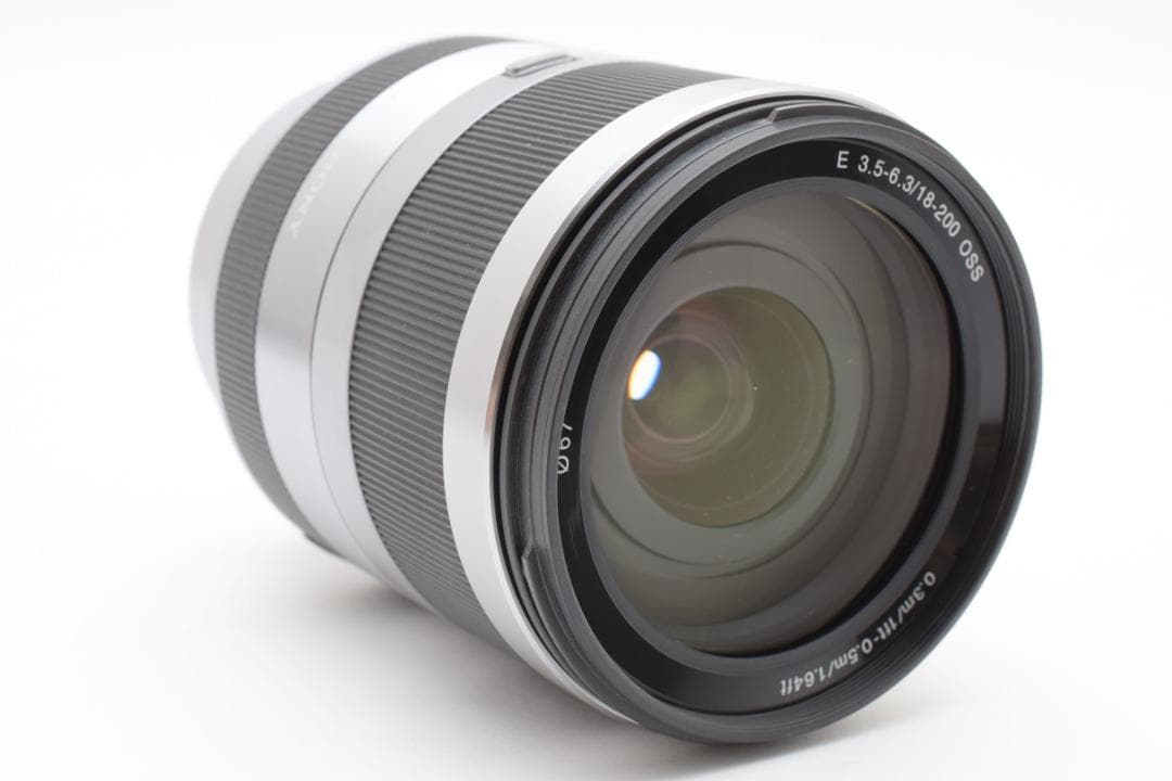 美品　E 18-200mm 3.5-6.3 シルバー SEL18200 M503