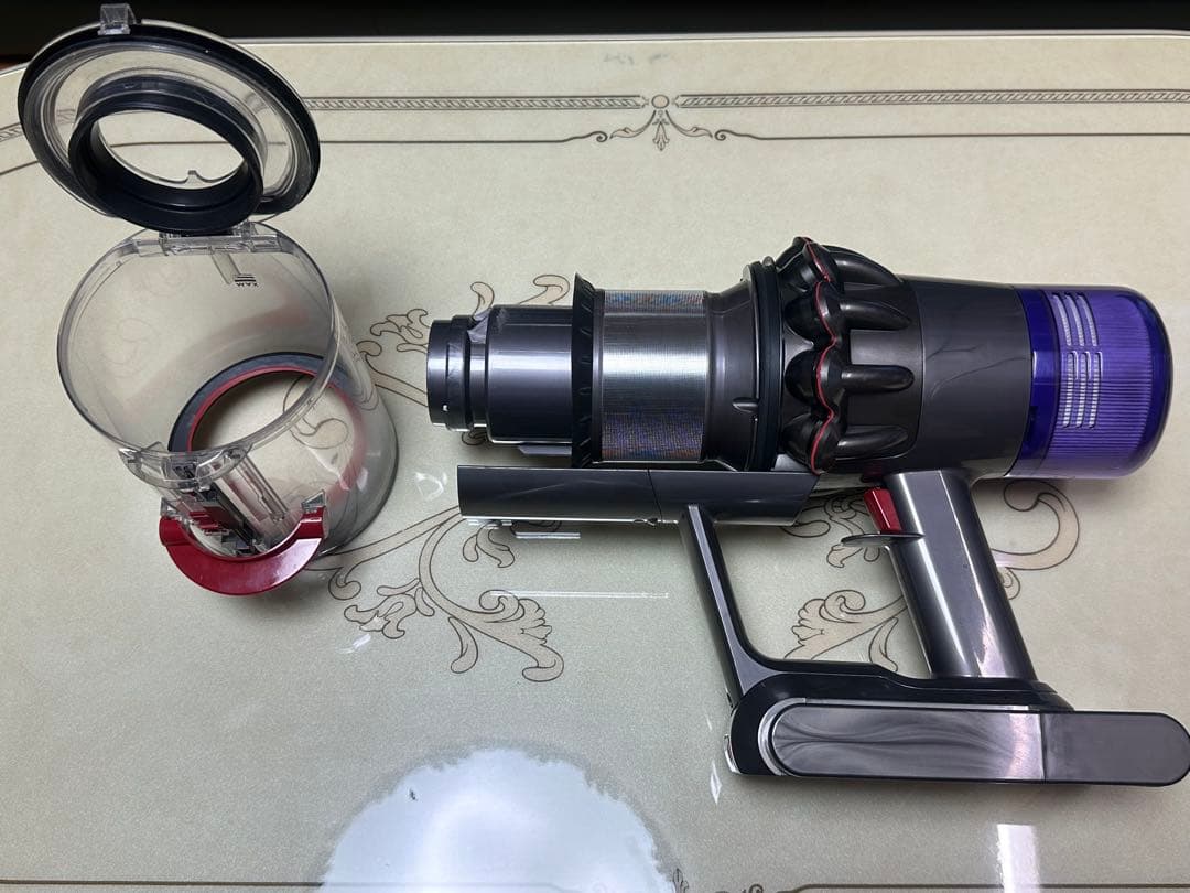 ダイソン 掃除機 Dyson SV15分解清掃済 先細LED・スタンド付 完動品