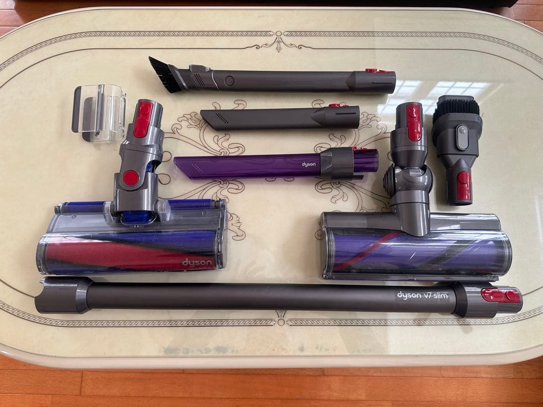 ダイソン 掃除機 Dyson SV15分解清掃済 先細LED・スタンド付 完動品