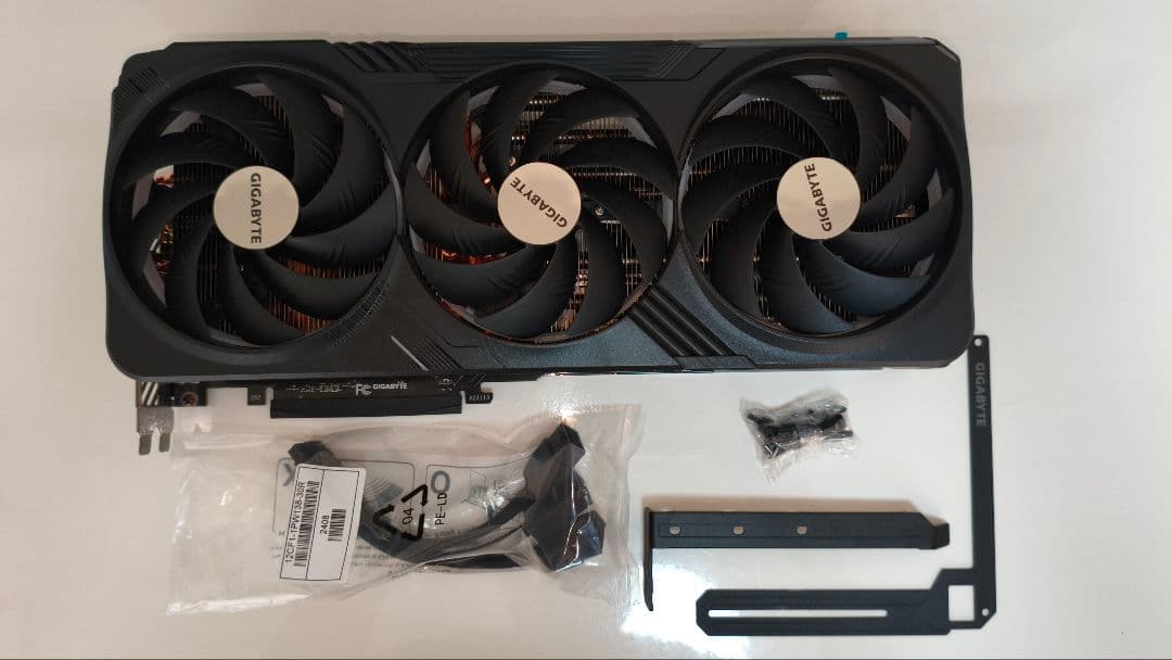 【送料無料】GIGABYTE RTX4080SUPER GAMING OC 中古