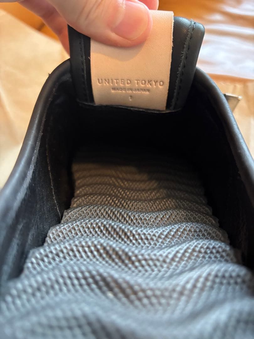 united Tokyo レザー　recovery サンダル