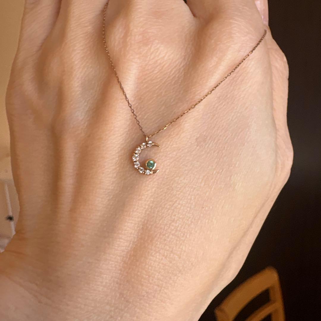 カプチーノ様　ヴァンドーム青山　k10 ダイヤ　エメラルド月ネックレス 箱付き