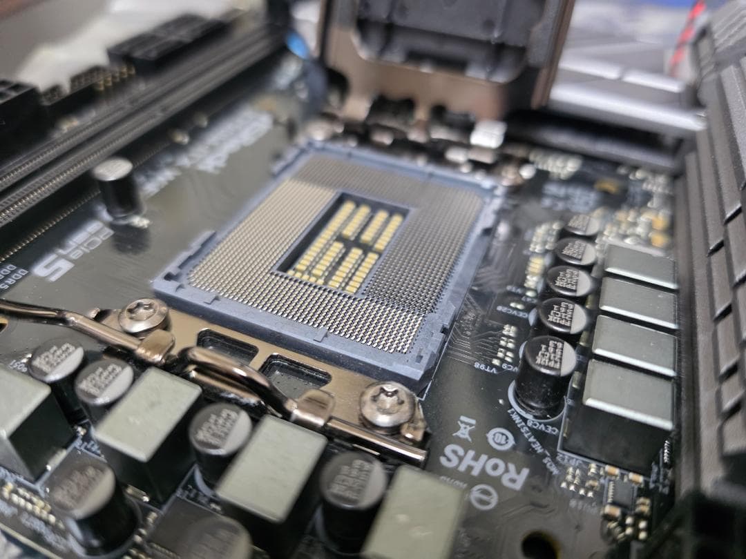 ASRock Z790M-ITX WiFi mini ITXマザーボード