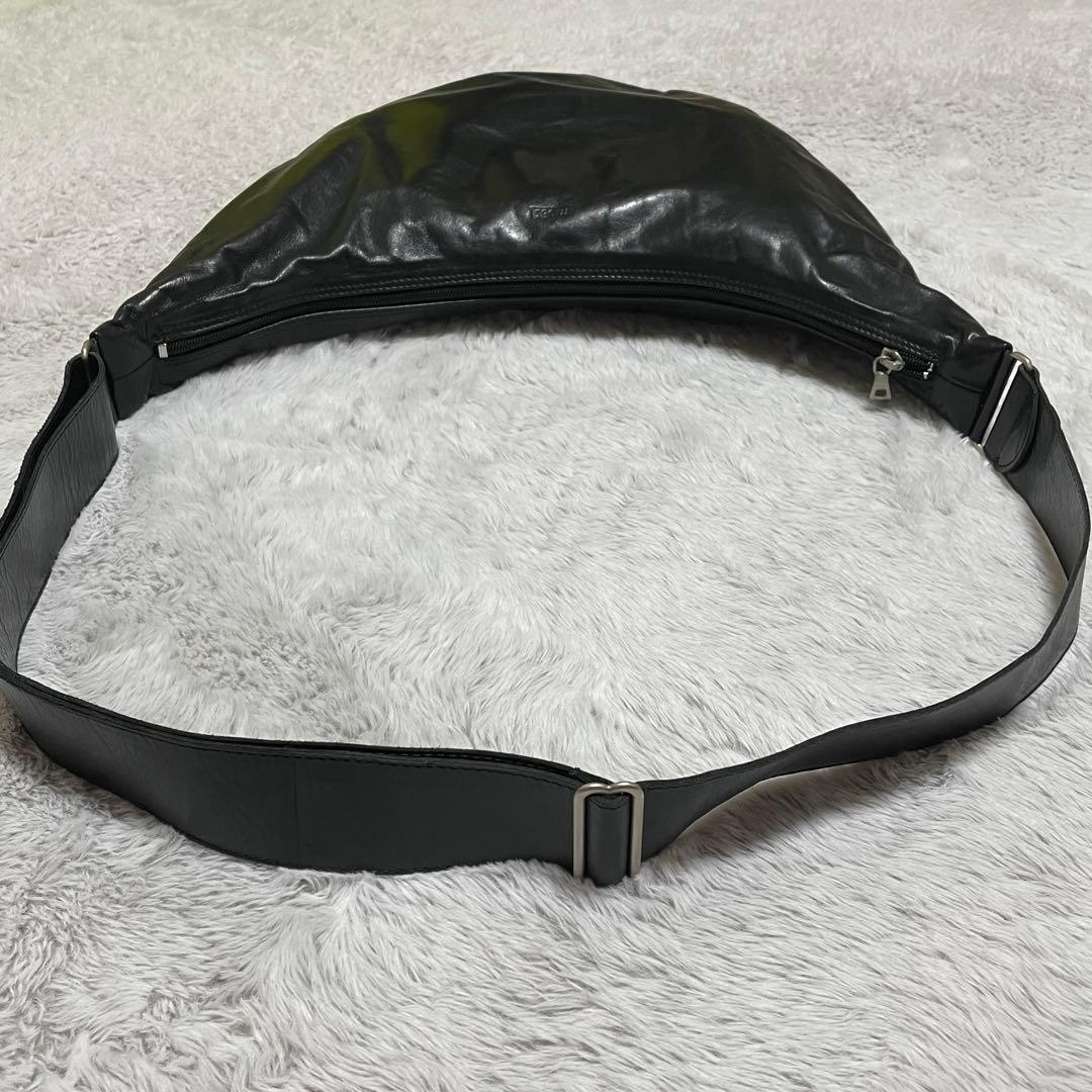 m0851 ショルダーバッグ　オールレザー　アニリンレザー　光沢　ブラック