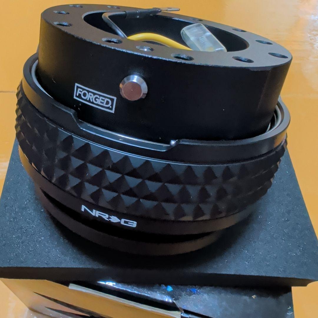 NRG SRK-210 BK-BK クイックリリース