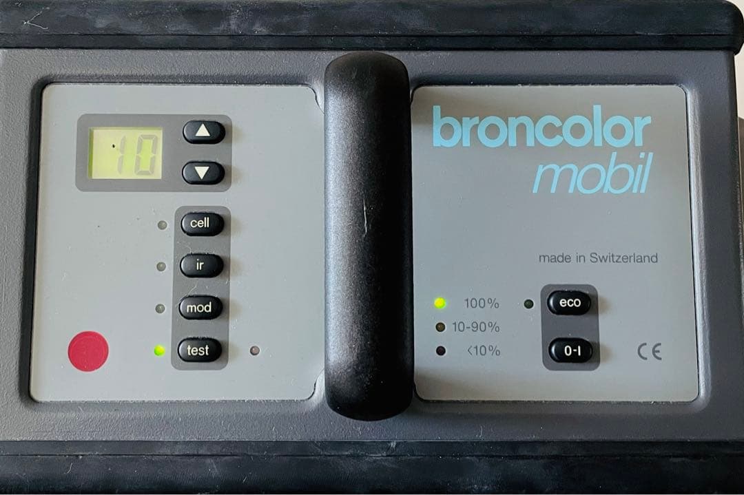 ブロンカラー　モビライト　ストロボ