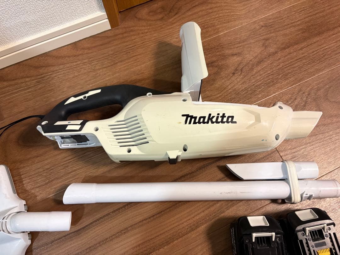 Makita マキタ コードレス掃除機 紙パック式18V