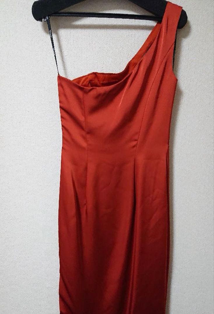 【ヴュート】ワンショルダー バストカットドレープデザインタイトミディアムドレス