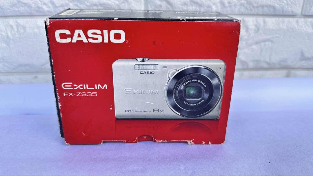 デジタルカメラ CASIO EXILIM EX-ZS35 20.1MP