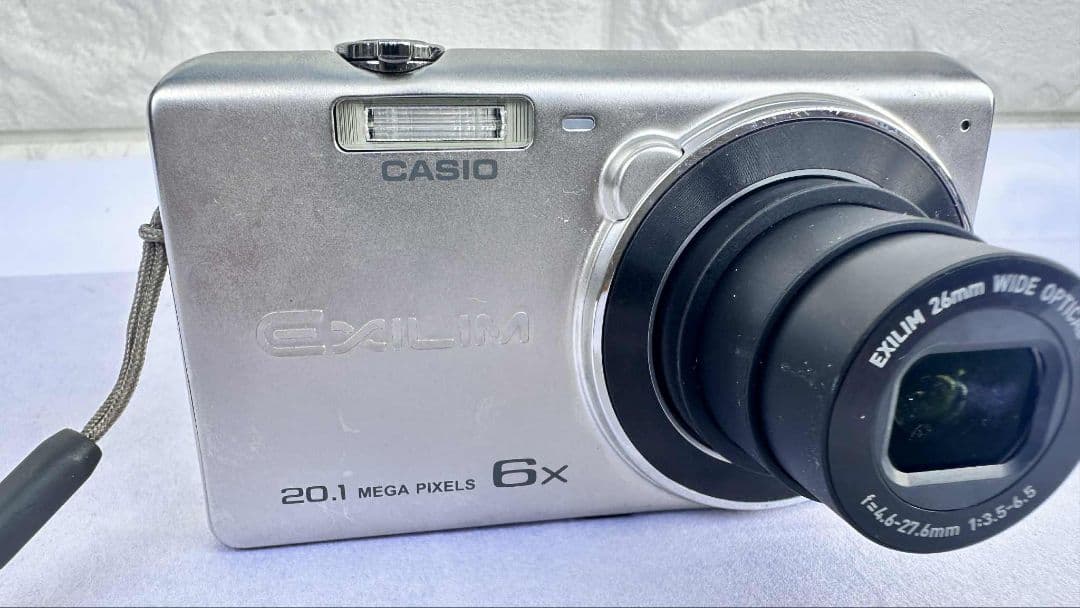 デジタルカメラ CASIO EXILIM EX-ZS35 20.1MP