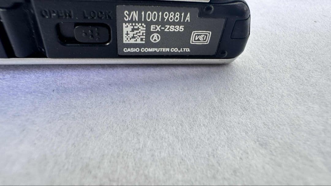 デジタルカメラ CASIO EXILIM EX-ZS35 20.1MP