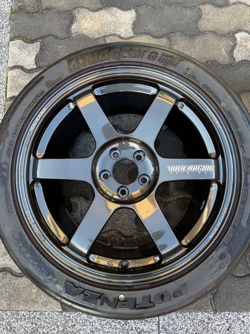 TE37 SAGA S-plus 17インチ