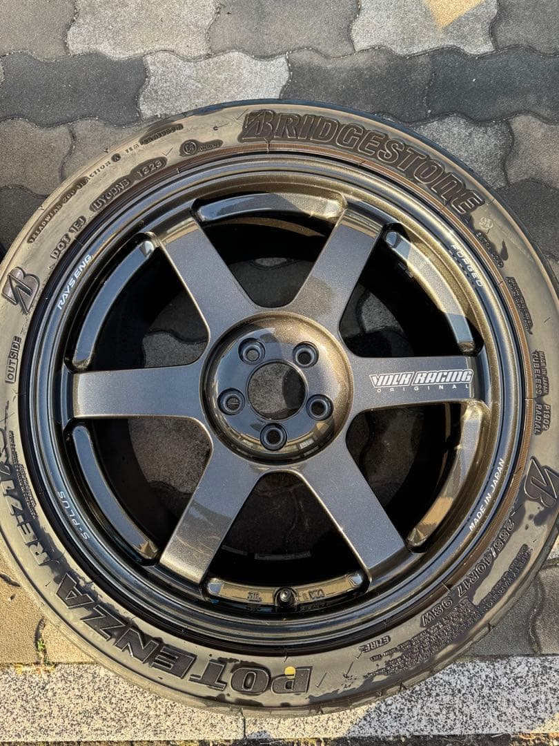 TE37 SAGA S-plus 17インチ