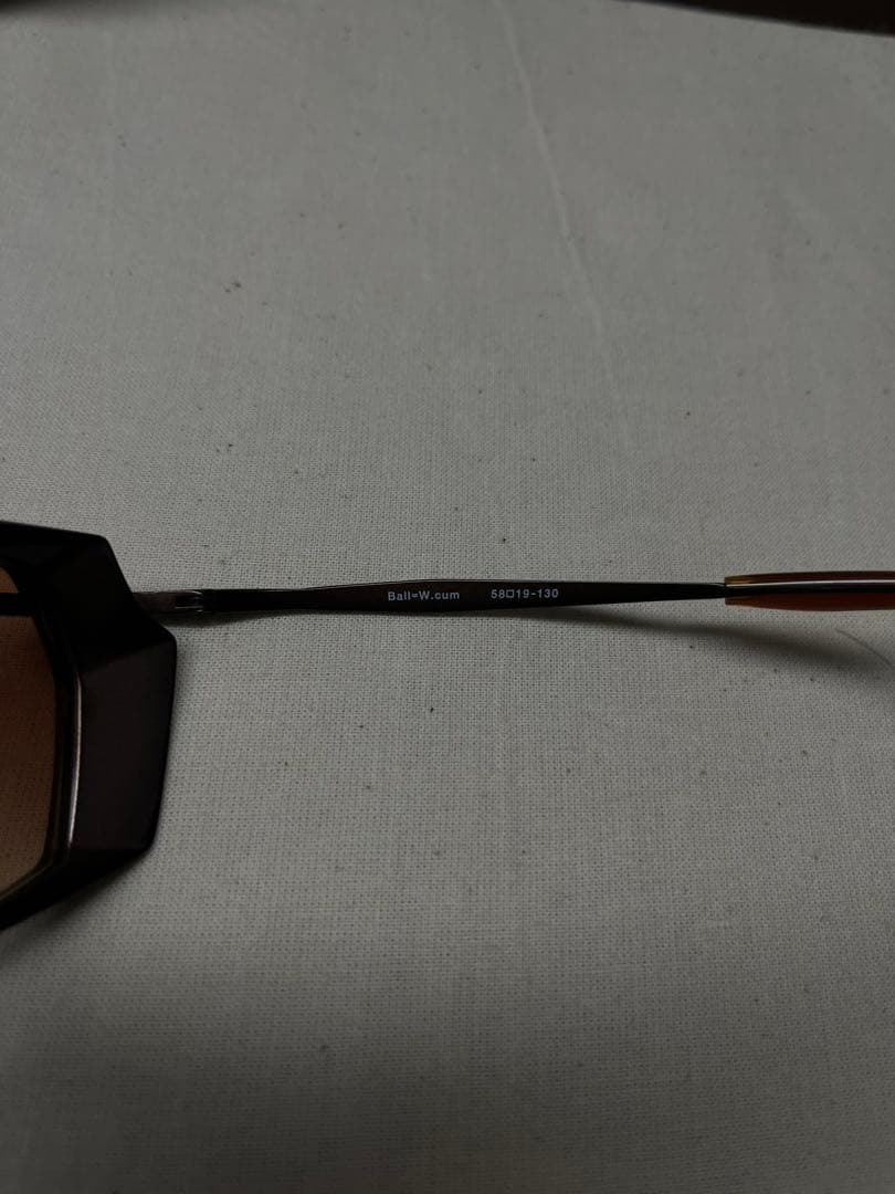 レスザンヒューマン　サングラス