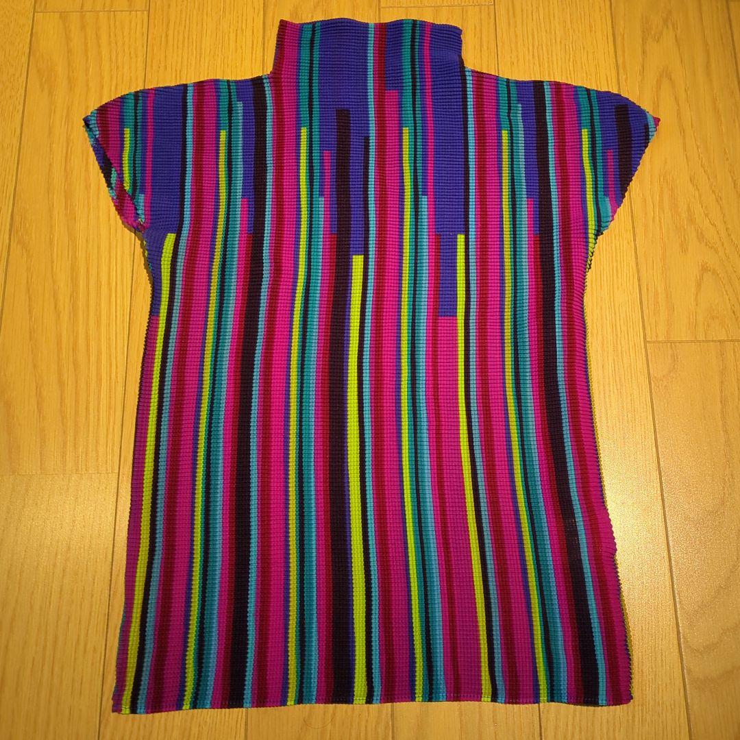 me 半袖ストライプTシャツ マルチカラー　ミヤケイッセイ