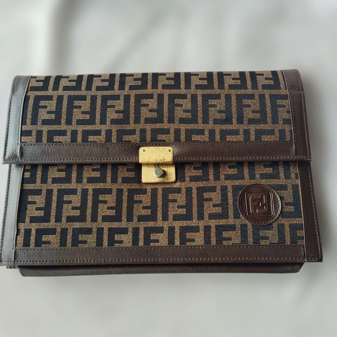 Fendi FFロゴパターン クラッチバッグ