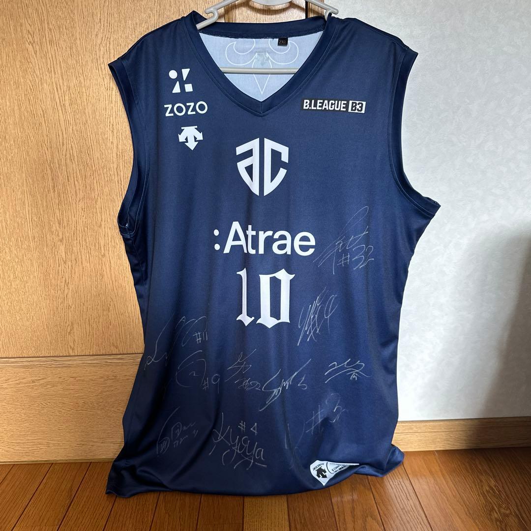 アルティーリ千葉岡田選手全選手サイン入りレプリカユニフォーム