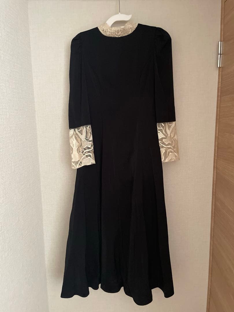 【美品】etoll バック刺繍フレアドレス オケージョンドレス