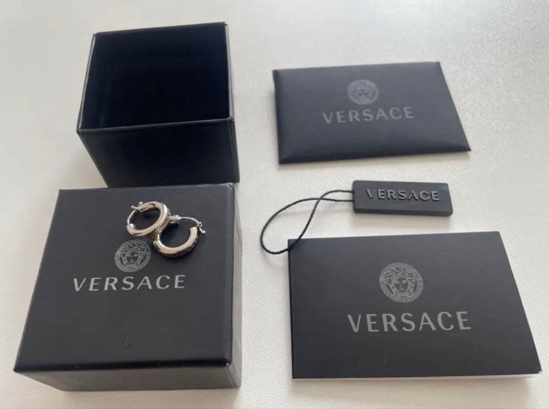 VERSACE シルバー フープピアス