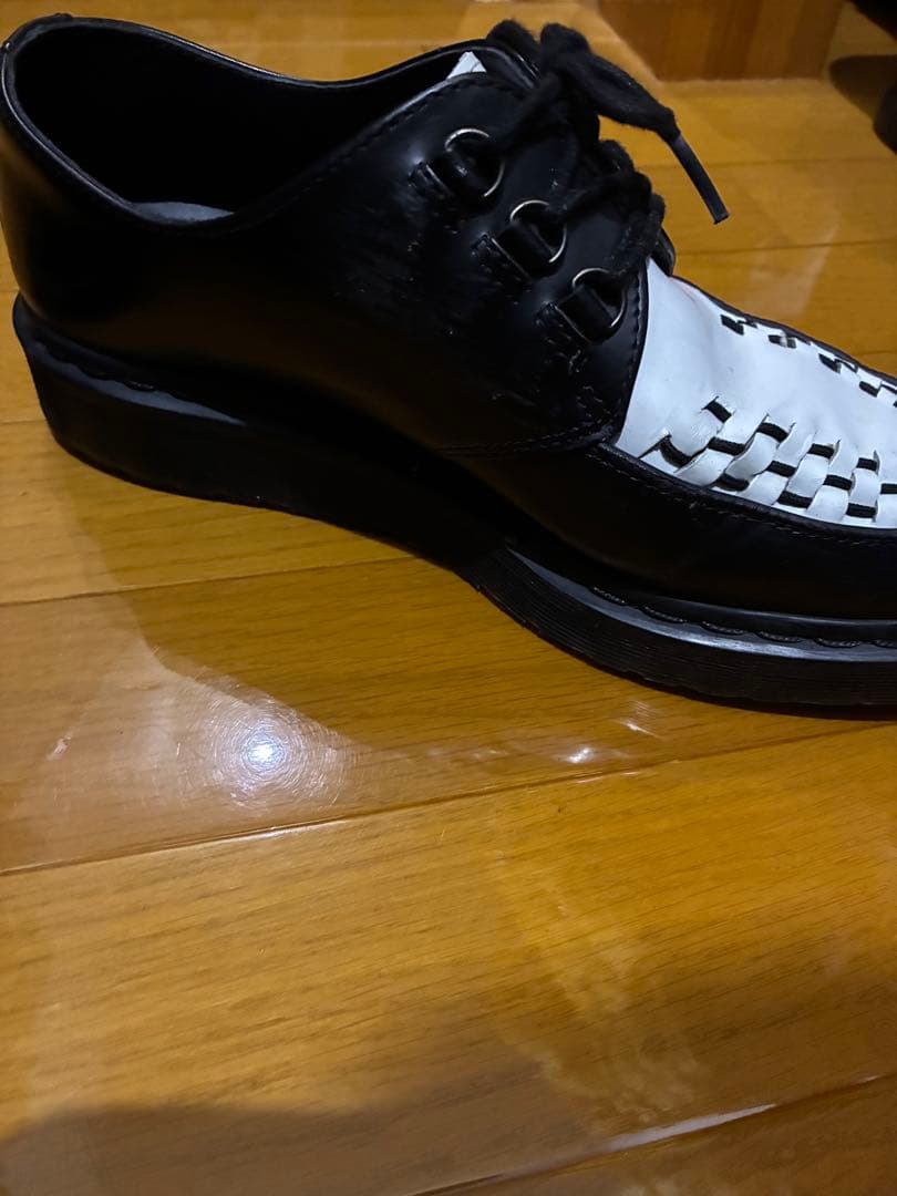 【週末値下げ！】ドクターマーチンASHLEY