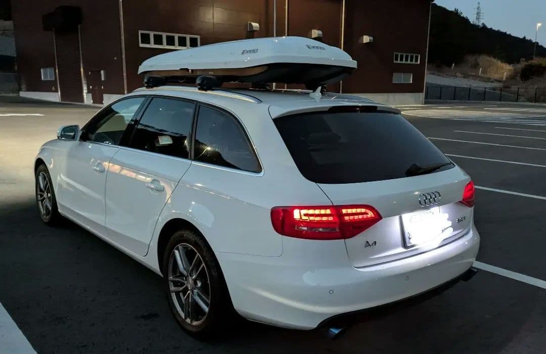 アウディA4アバント‼️スタッドレスタイヤ装着‼️