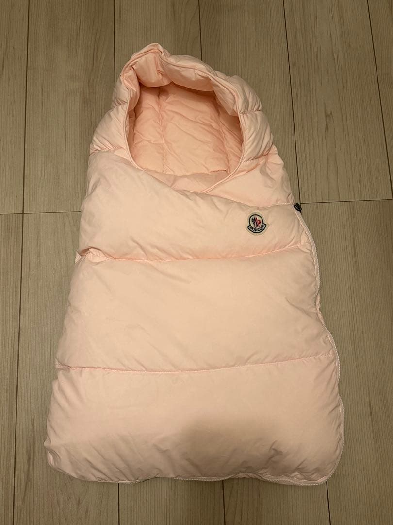 モンクレール　おくるみ　ピンク　moncler