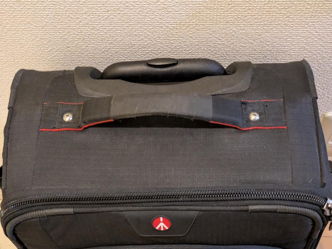 Manfrotto カメラバッグ キャリー　ブラック/レッド