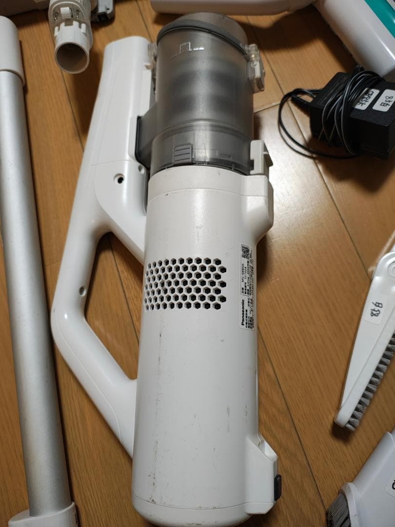 パナソニック★掃除機★MC-SB85K★2022年製★バッテリー新品と同等★白