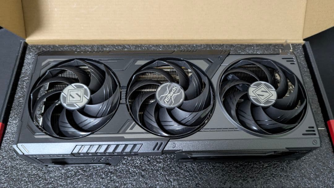 ASRock RX 9700 XT グラフィックボード 16GB 【美品】