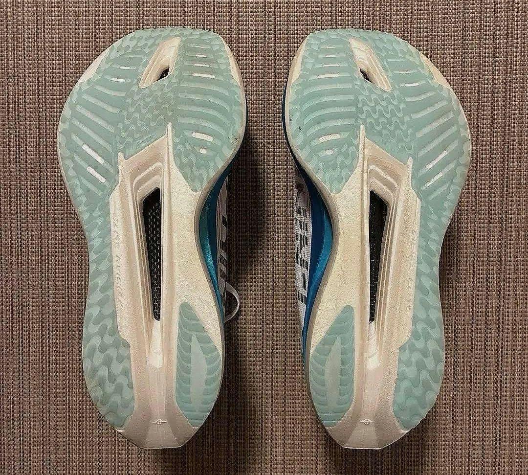 r*4様 LI-NING FEIDIAN 5 ELITE US7.5